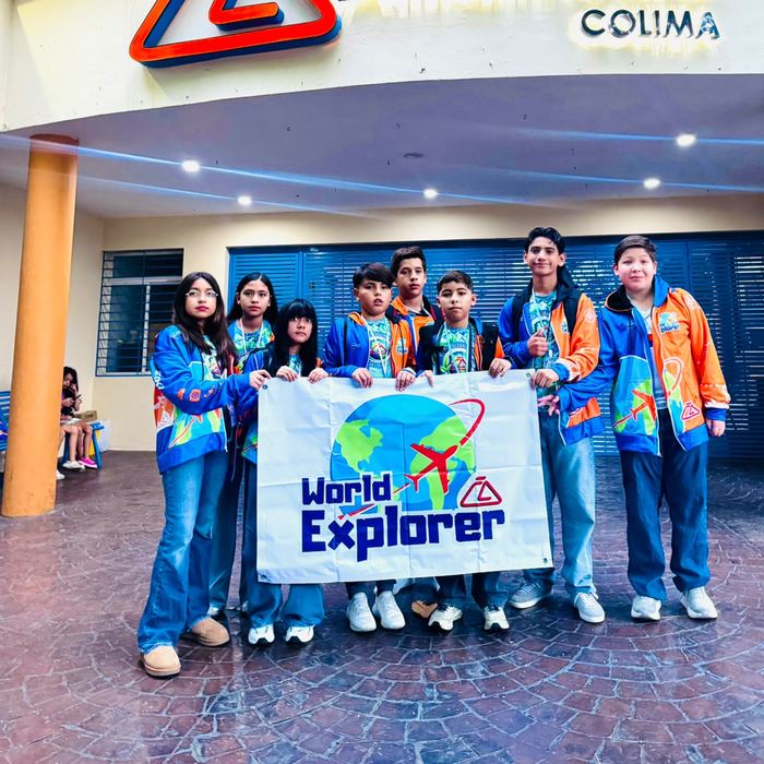 Grupo de un colegio mexicano listo para viajar